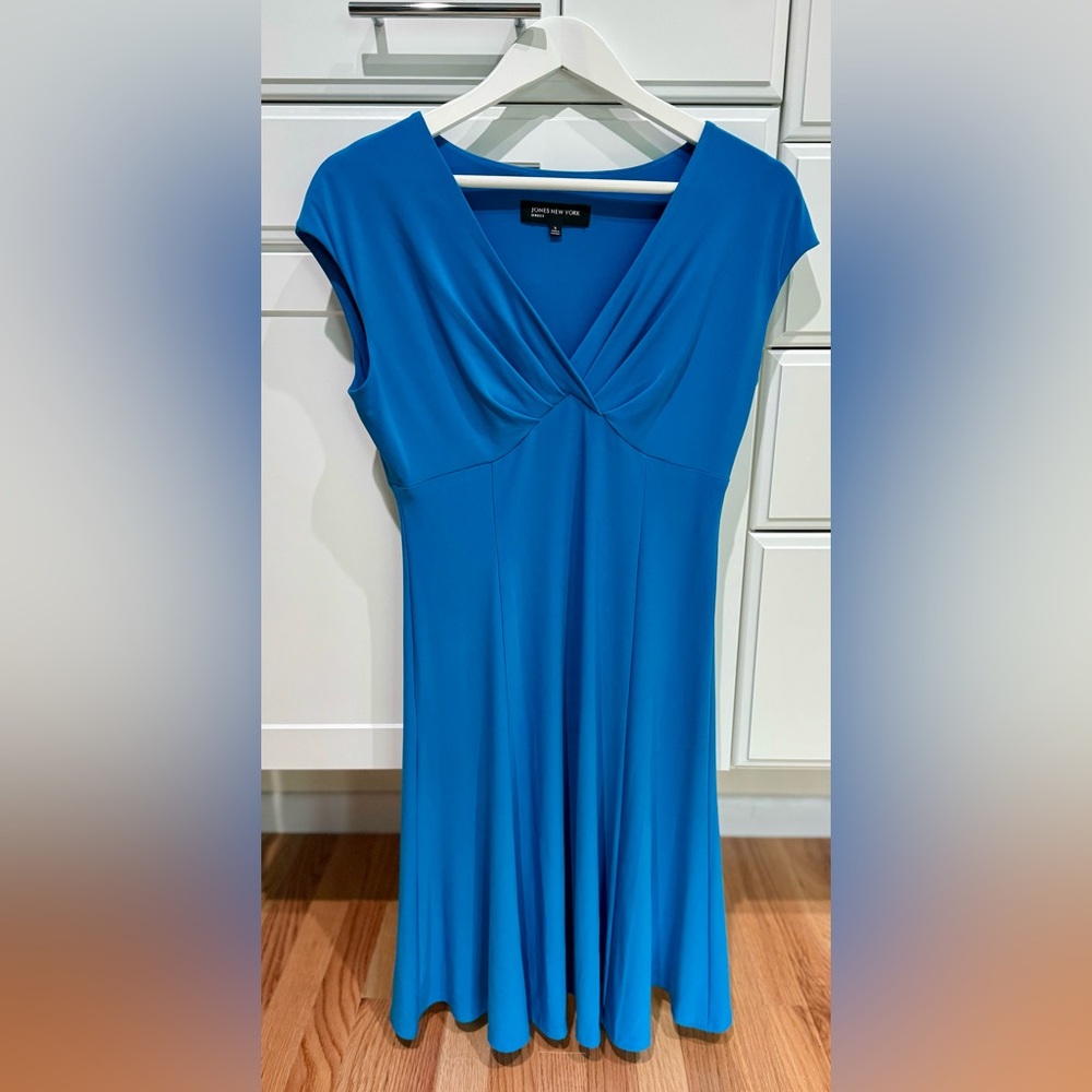 Beautiful blue Jones New York dress